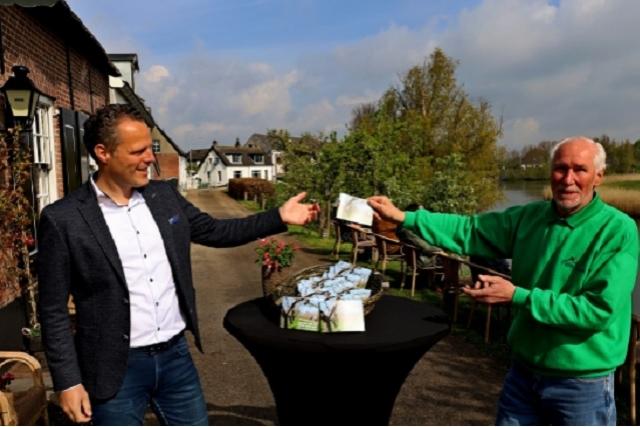 Toeristisch West Betuwe wijst toeristen de weg naar de parels met bonnenboekje