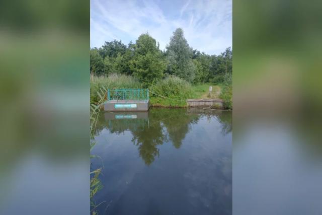 Touw van trekpontje aan de Acquoyseweg doorgesneden