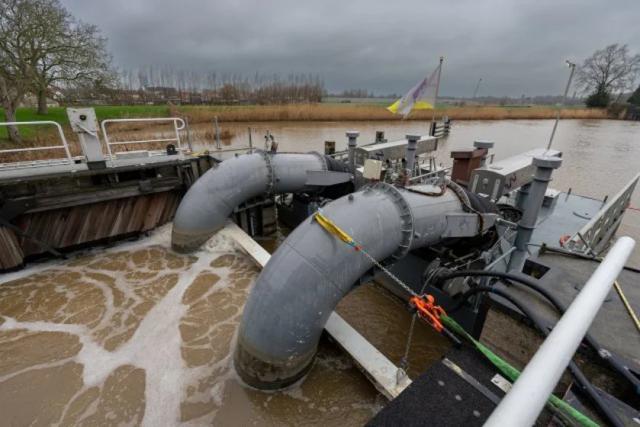 Waterpeil daalt op de Linge en grote rivieren